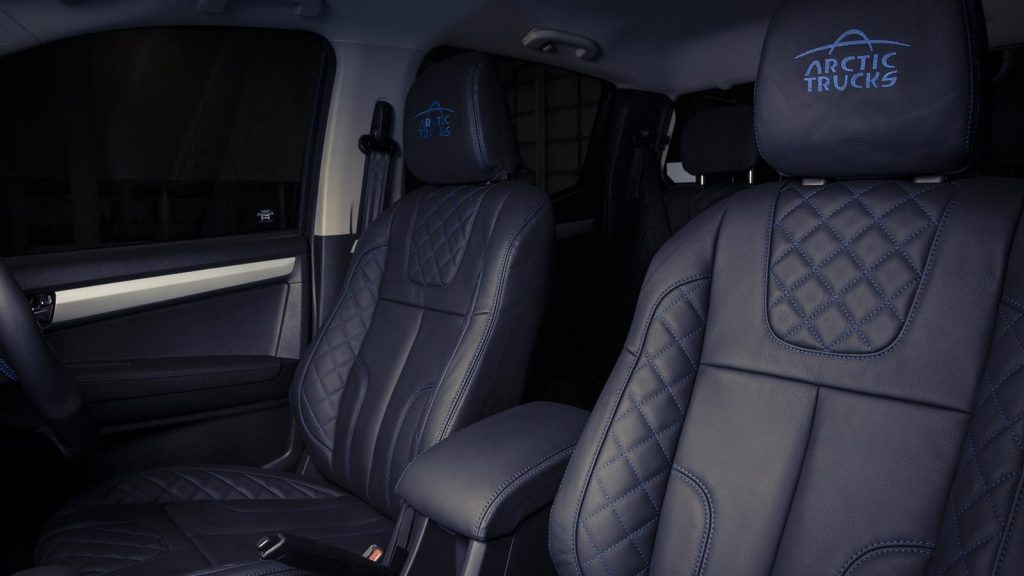 Isuzu D-Max Safir Interior