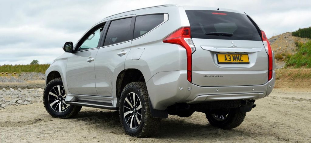 Mitsubishi Shogun Sport Commercial rear