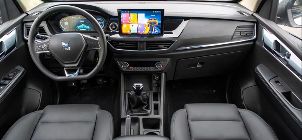 Chinese Qingling Taga Daka H pickup truck interior