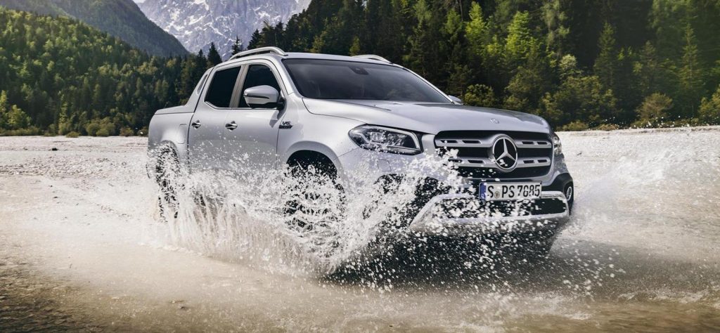 Mercedes-Benz X-Class V6 in water