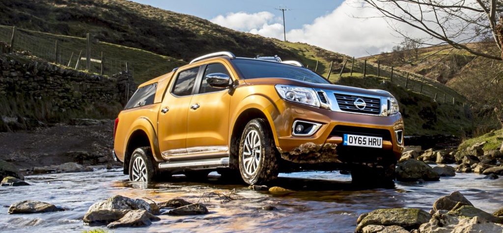 Nissan NP300 Navara river crossing