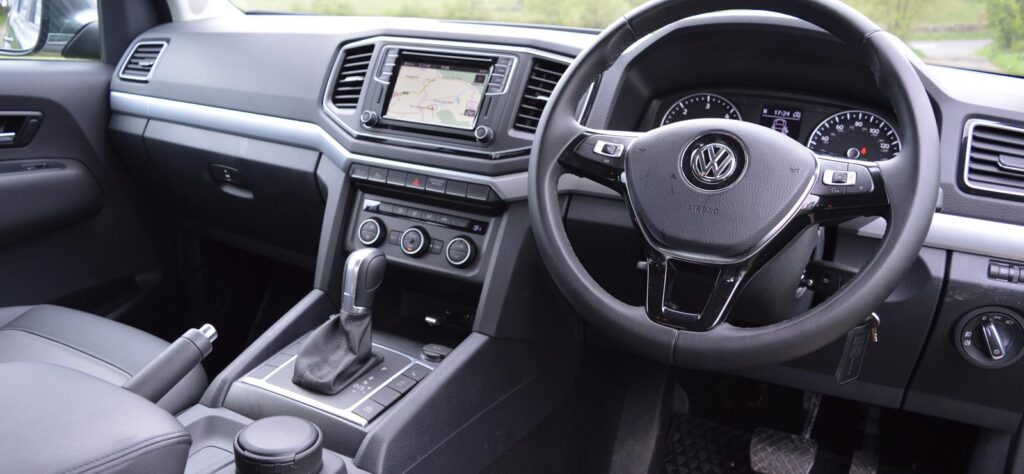 Volkswagen Amarok V6 Highline interior