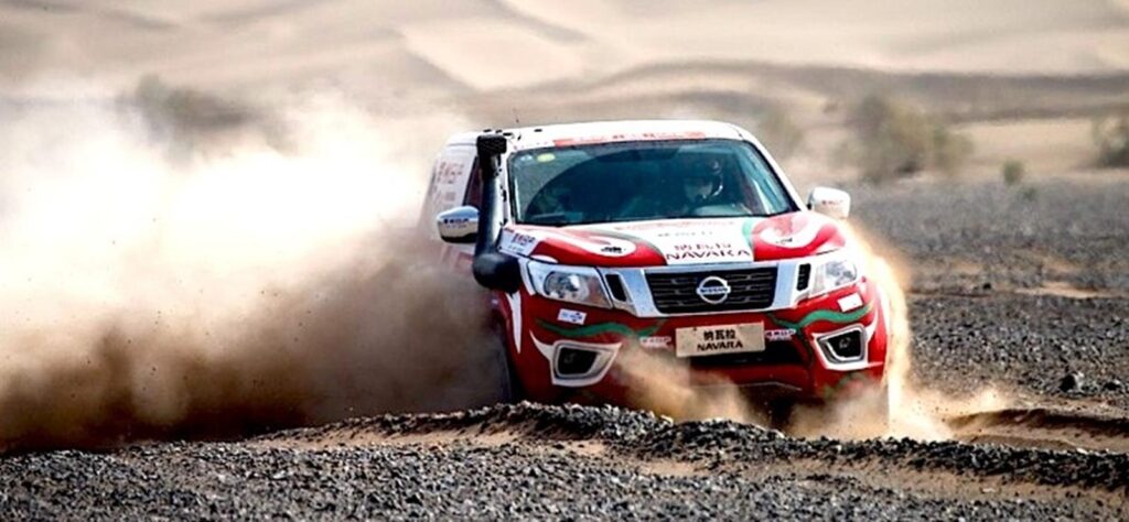 Nissan Navara Taklimakan Rally