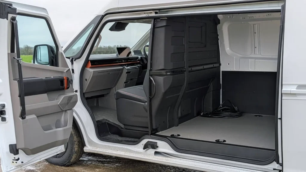 Farizon SV L3H3 review cargo doors