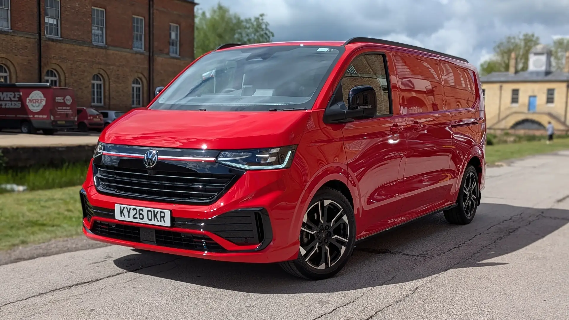 Volkswagen Transporter gains first plug-in hybrid option