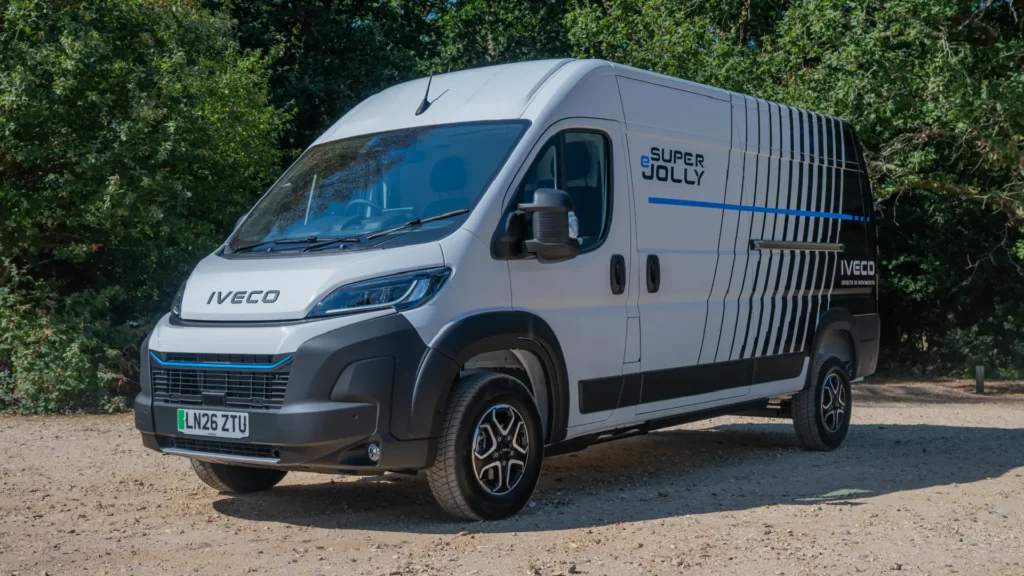 Iveco eSuperJolly front view