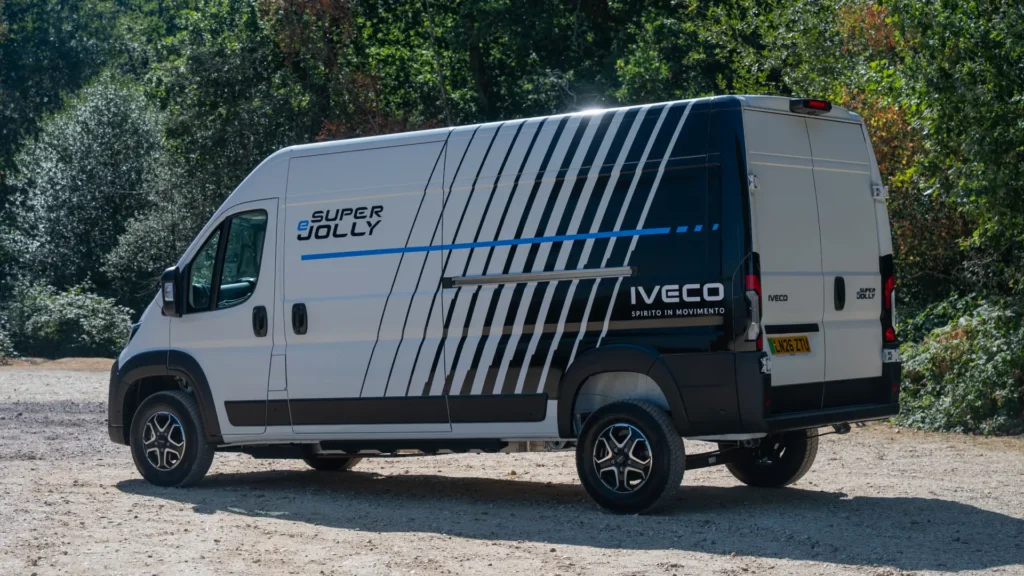 Iveco eSuperJolly rear view