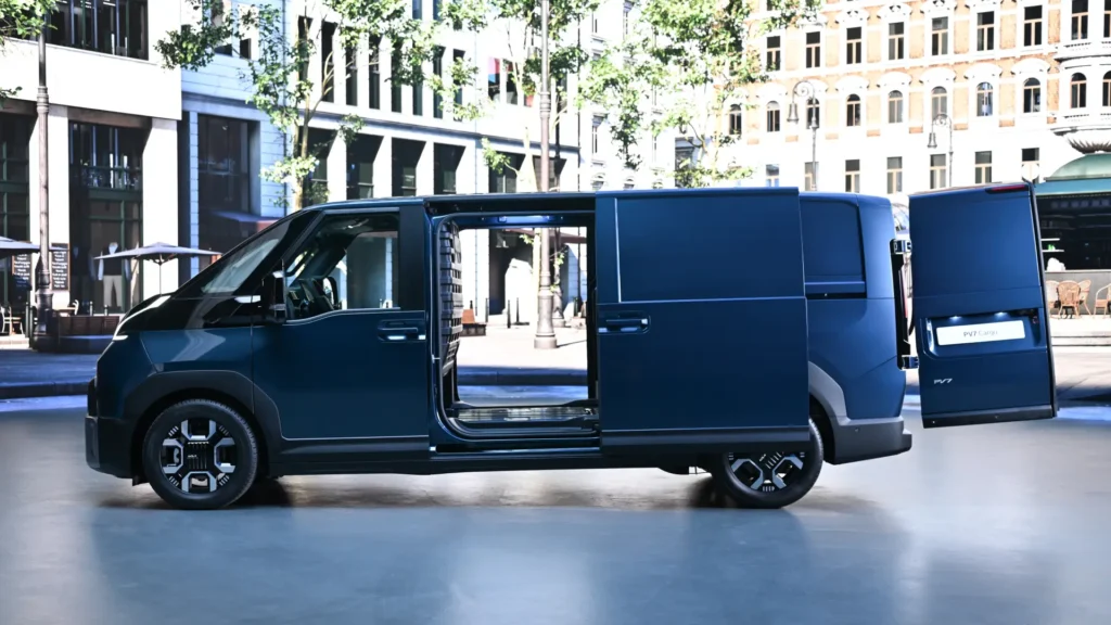 Kia PV7 Cargo van reveal side view