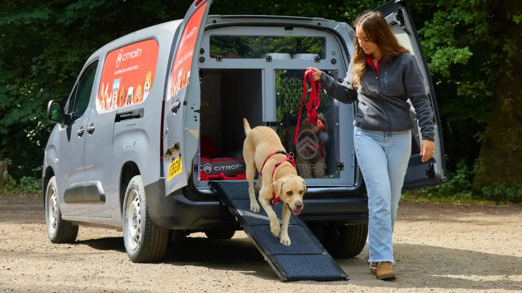 Citroen Berlingp Pawlingo concept for dogs